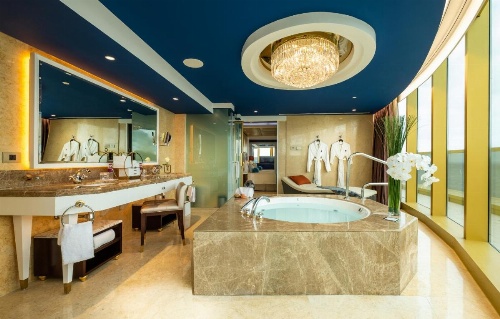 Okada Manila image 7